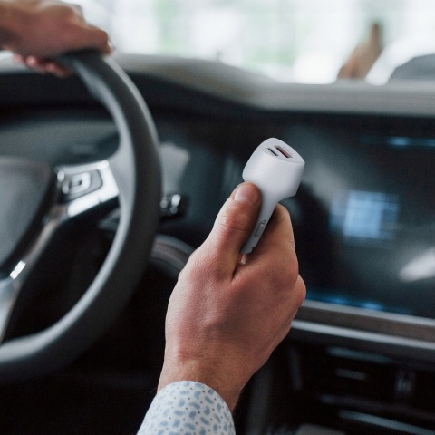 Ładowarka samochodowa Forcell F-Energy Carbon USB C + USB A QC3.0 PD 3A 38W CC50-1A1C biała