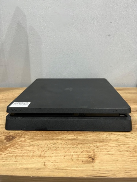 Konsola Playstation 4 PS4 Slim 500 GB Używana
