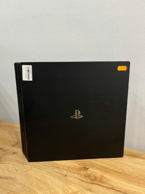 Konsola Playstation 4 PS4 Pro 1 TB Używana