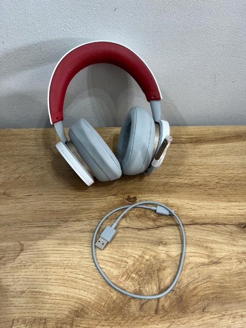 Słuchawki Microsoft Xbox Wireless Stereo Headset Starfield Używane