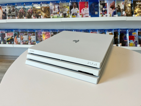 PlayStation 4 Pro PS4 Pro biała | Używana PlayStation 4 Pro PS4 Pro biała | Używana