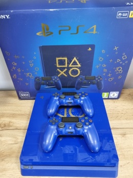 Konsola PlayStation 4 Slim 500 GB Days of Play + 2 Pady DualShock 4 Używana