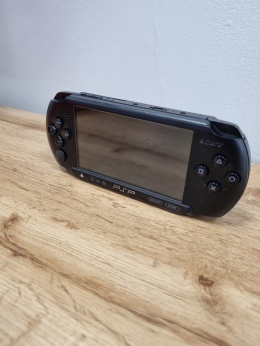 Konsola Playstation Portable PSP Street E1004 Używana