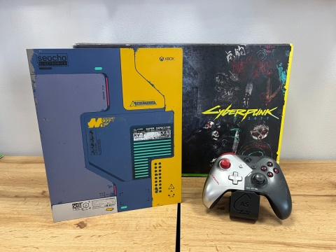 Konsola Microsoft Xbox One X z padem Cyberpunk 2077 Edition Używany Konsola Microsoft Xbox One X z padem Cyberpunk 2077 Edition Używany