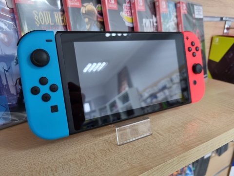 Konsola Nintendo Switch V2 Niebiesko Czerwone | Używane Konsola Nintendo Switch V2 Niebiesko Czerwone | Używane
