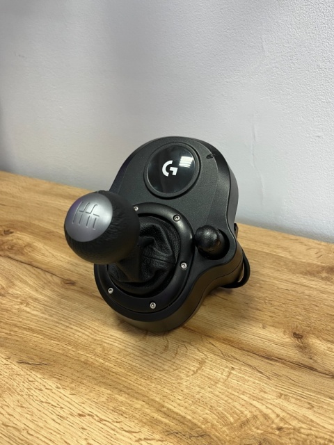 Shifter - drążek do zmiany biegów Logitech Używany Shifter - drążek do zmiany biegów Logitech Używany