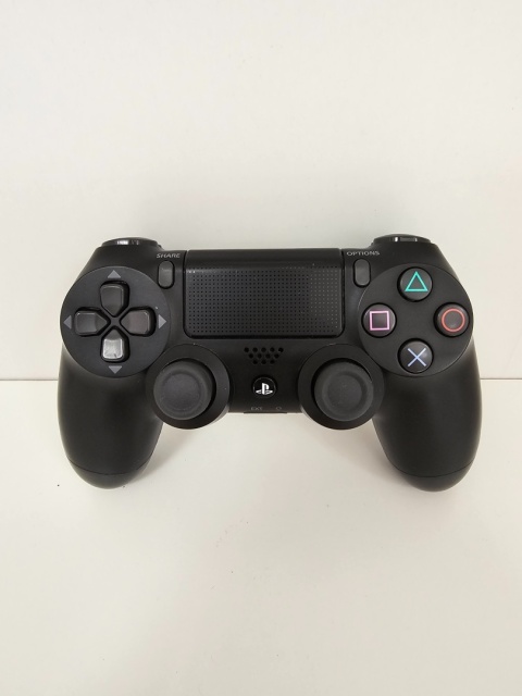 Konsola Sony PlayStation 4 Slim 500 GB + Oryginalny Pad DualShock Używana Konsola Sony PlayStation 4 Slim 500 GB + Oryginalny Pad DualShock Używana