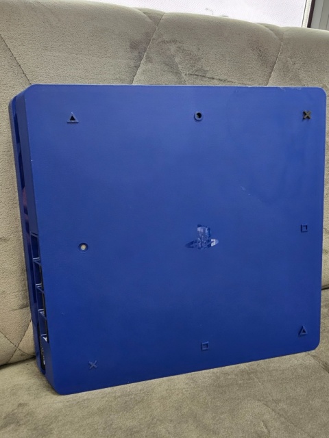 Konsola PlayStation 4 Slim Days of Play Special Edition 500 GB + Pad PS4 Dualshock Days of Play Używana Konsola PlayStation 4 Slim Days of Play Special Edition 500 GB + Pad PS4 Dualshock Days of Play Używana