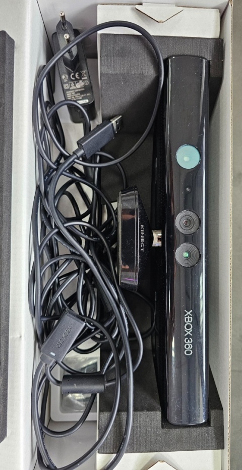 Sensor Kinect Xbox 360 z pudełkiem Używany Sensor Kinect Xbox 360 z pudełkiem Używany